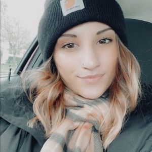 Meet your Posher, Hailey